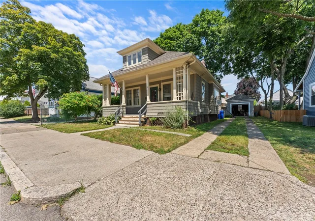 3rd image of 61 Nathanael Ave, Pawtucket, RI 02860 | MLS# 1416194