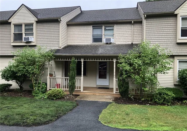Homes for sale in Coventry, RI | 143 Fairway Dr #3, Coventry, RI 02816 | MLS# 1416679