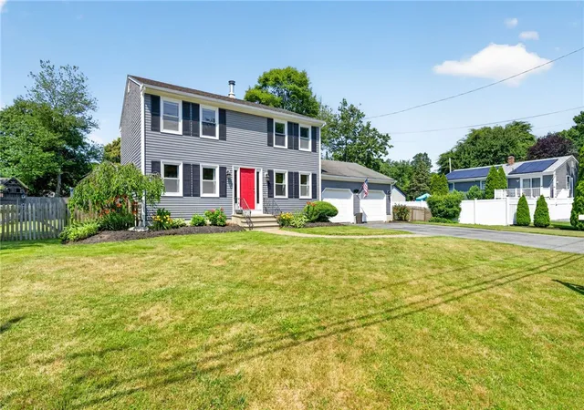 Homes for sale in Bristol, RI | 21 Sefton Dr, Bristol, RI 02809 | MLS# 1416657