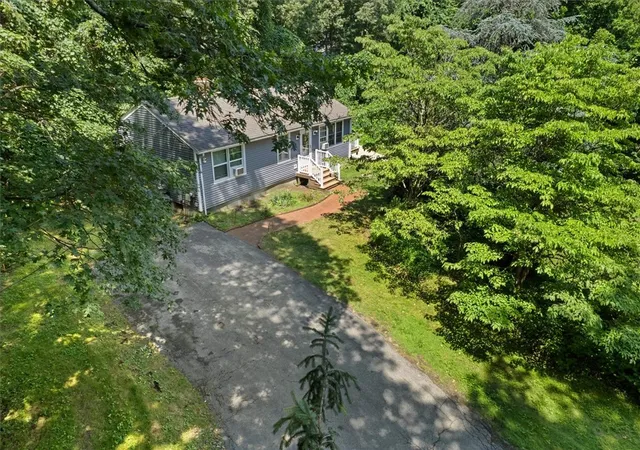 2nd image of 7 Boulder Dr, Johnston, RI 02919 | MLS# 1416700