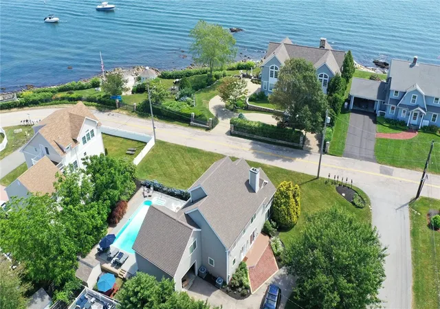 3rd image of 20 Roxbury Rd, Narragansett, RI 02882 | MLS# 1416690