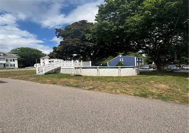 5th image of 351 Robinson St, Woonsocket, RI 02895 | MLS# 1416759