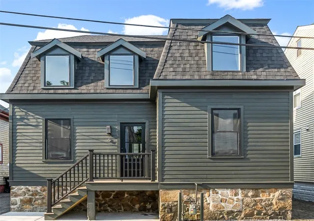 1st image of 6 Potter St, Newport, RI 02840 | MLS# 1416162