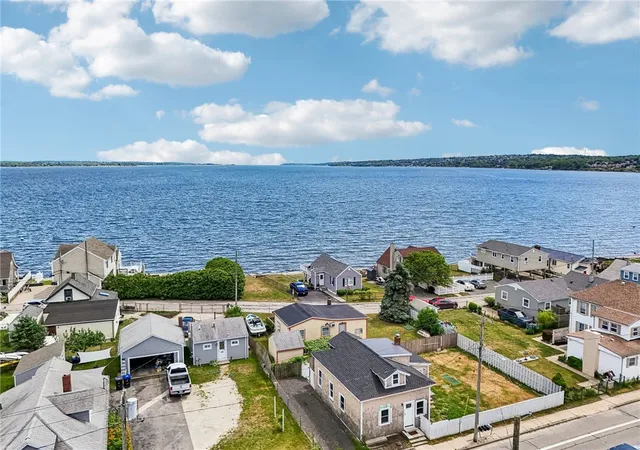 Photo 3 of Sale Pending at 479 Park Ave, Portsmouth, RI 02871 | MLS# 1414993 | Listing updated on 2026-09-01