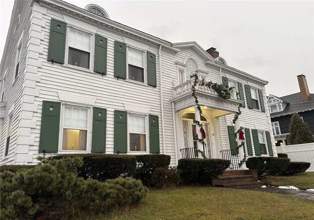 Homes for sale in Pawtucket, RI | 36 Underwood Dr, Pawtucket, RI 02860 | MLS# 1416785