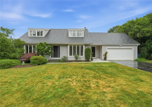 Homes for sale in Bristol, RI | 20 Sherman Ave, Bristol, RI 02809 | MLS# 1416568