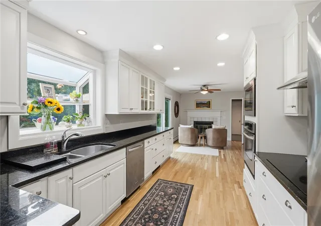 Homes for sale in Bristol, RI | 20 Sherman Ave, Bristol, RI 02809 | MLS# 1416568