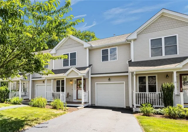 Homes for sale in West Warwick, RI | 45 Silver Cup Cir, West Warwick, RI 02893 | MLS# 1416810