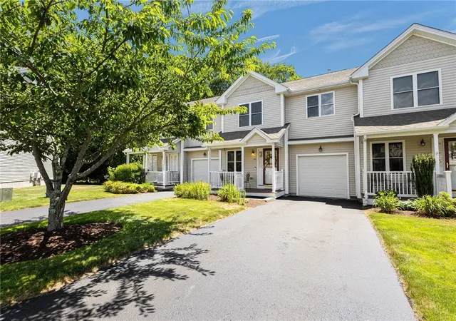 Homes for sale in West Warwick, RI | 45 Silver Cup Cir, West Warwick, RI 02893 | MLS# 1416810