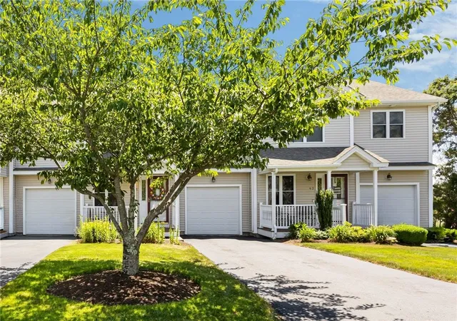 Homes for sale in West Warwick, RI | 45 Silver Cup Cir, West Warwick, RI 02893 | MLS# 1416810