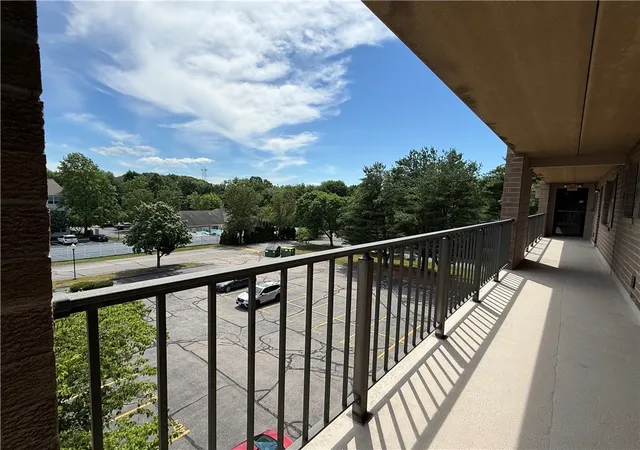 Homes for sale in West Warwick, RI | 650 East Greenwich Ave #302, West Warwick, RI 02893 | MLS# 1416202
