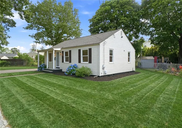 Homes for sale in East Providence, RI | 28 Plain St, East Providence, RI 02916 | MLS# 1416746