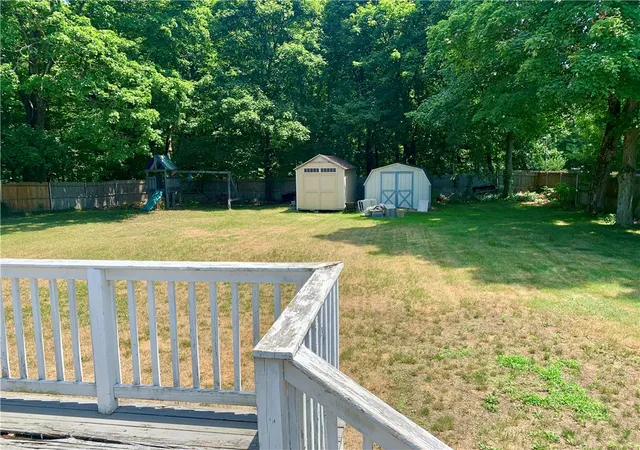 Homes for sale in Smithfield, RI | 40 Esmond St, Smithfield, RI 02917 | MLS# 1416817