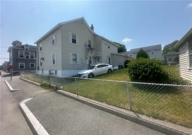Homes for sale in Lincoln, RI | 105 Winter St, Lincoln, RI 02838 | MLS# 1416794