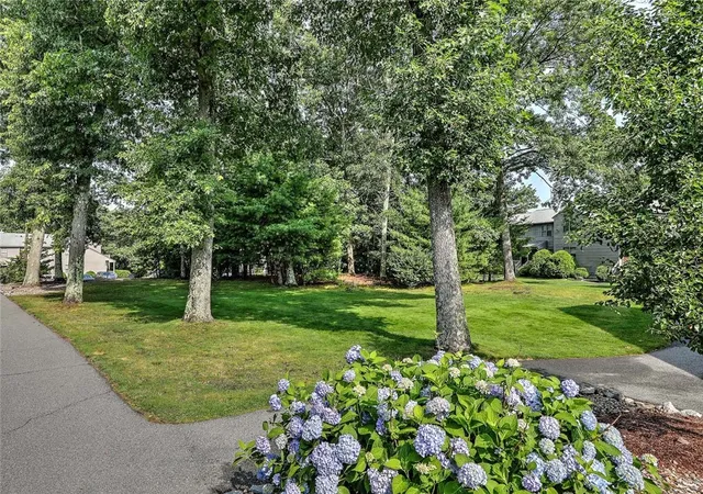 4th image of 2705 Pinewood Dr, Smithfield, RI 02917 | MLS# 1416793