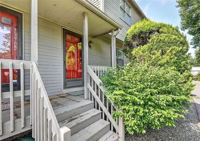5th image of 2705 Pinewood Dr, Smithfield, RI 02917 | MLS# 1416793