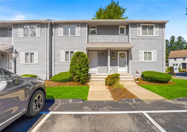 Homes for sale in Warwick, RI | 479 Providence St #C5, Warwick, RI 02886 | MLS# 1416854