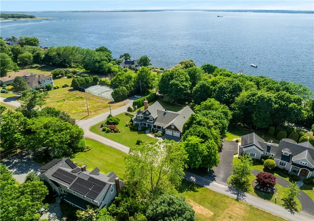 Homes for sale in Bristol, RI | 19 Ledge Rd, Bristol, RI 02809 | MLS# 1416513