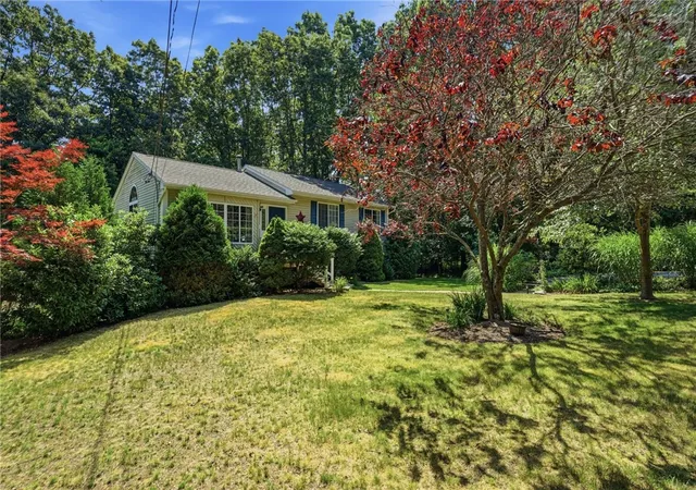Homes for sale in Coventry, RI | 3 Cote Ct, Coventry, RI 02816 | MLS# 1416878