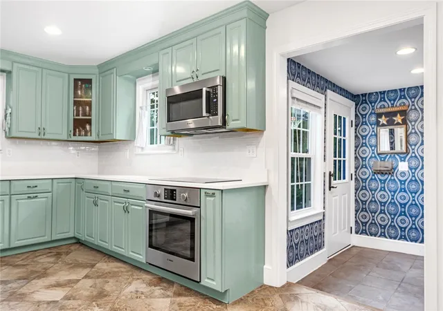 5th image of 134 Ferry Ln, Barrington, RI 02806 | MLS# 1416293