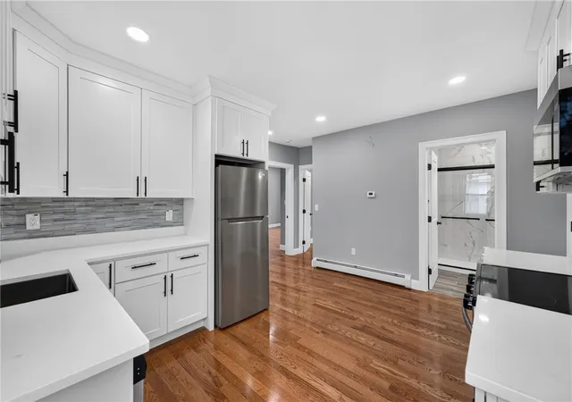 4th image of 100 Knight St #5, Providence, RI 02909 | MLS# 1416766