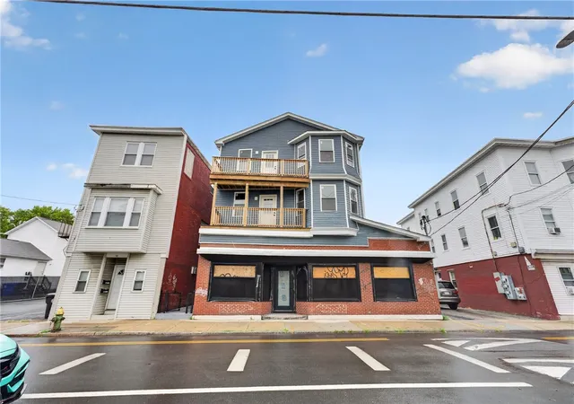 13th image of 100 Knight St #6, Providence, RI 02909 | MLS# 1416885