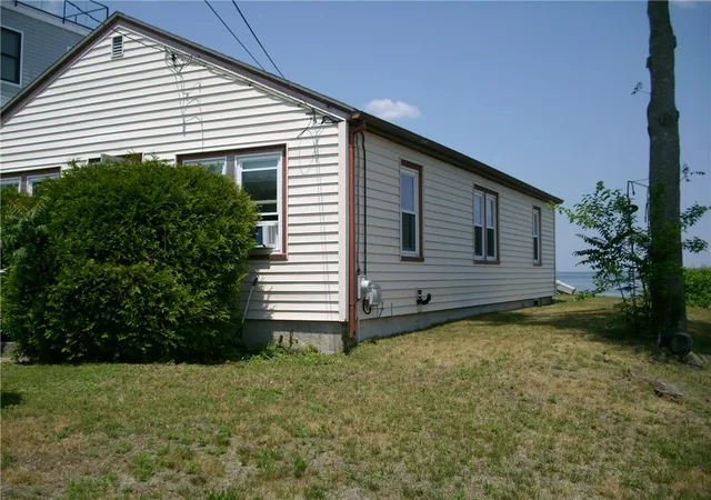 3rd image of 300 Shawomet Ave, Warwick, RI 02889 | MLS# 1416892