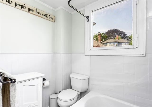 Homes for sale in Newport, RI | 36 Kay St #5, Newport, RI 02840 | MLS# 1416896