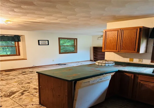 4th image of 1851 Atwood Ave, Johnston, RI 02919 | MLS# 1416640