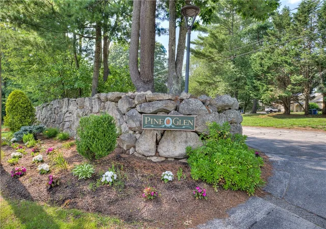 2nd image of 123 Pine Glen Dr, East Greenwich, RI 02818 | MLS# 1416849