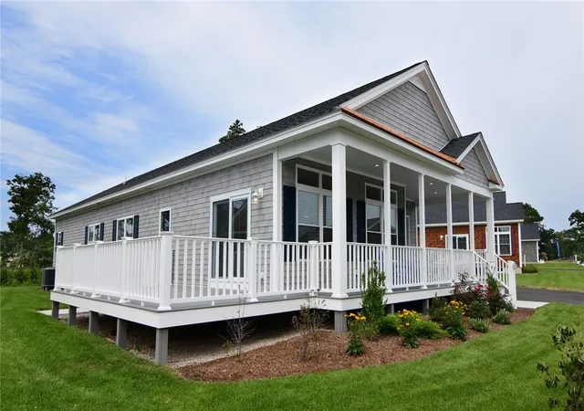 3rd image of 618 South Shore Village Blvd, Wakefield, RI 02879 | MLS# 1416923