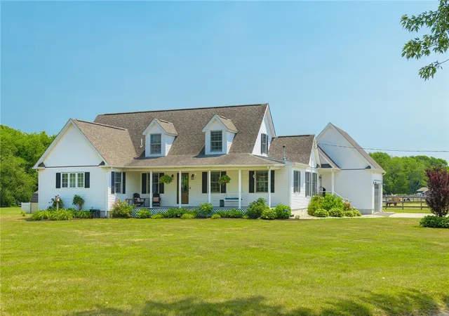 Homes for sale in Barrington, RI | 98 George St, Barrington, RI 02806 | MLS# 1416837