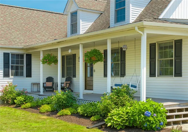 Homes for sale in Barrington, RI | 98 George St, Barrington, RI 02806 | MLS# 1416837
