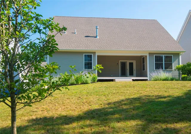 4th image of 16 Abbey Ln #17, Westerly, RI 02891 | MLS# 1416856