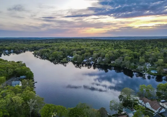 30th image of 79 West Shore Dr, Exeter, RI 02822 | MLS# 1416808