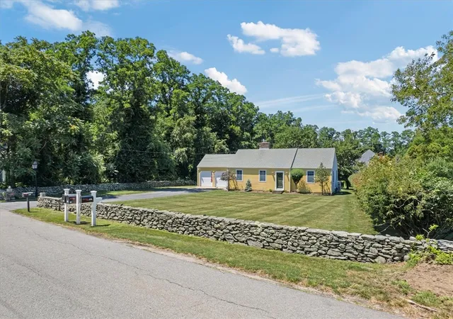 Photo 4 of Sale Pending at 180 Poppasquash Rd, Bristol, RI 02809 | MLS# 1416953 | Listing updated on 2026-07-15