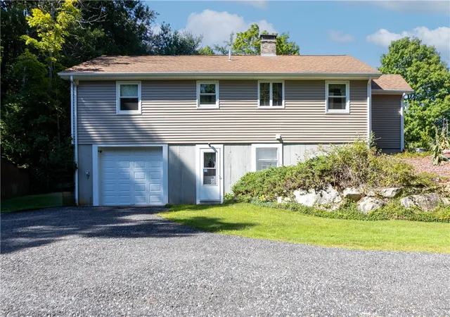 Homes for sale in Foster, RI | 24 Burgess Rd, Foster, RI 02825 | MLS# 1417002