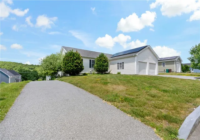 20th image of 139 Danielle Dr, Woonsocket, RI 02895 | MLS# 1417031
