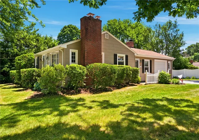 Homes for sale in Cumberland, RI | 1 Teakwood Dr, Cumberland, RI 02864 | MLS# 1416966
