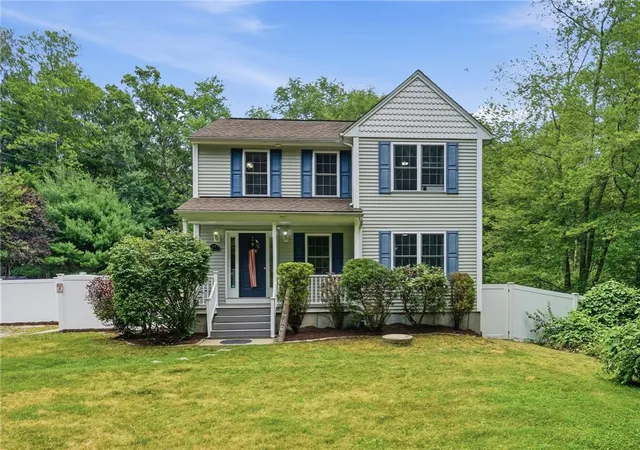 Homes for sale in Coventry, RI | 859 Knotty Oak Rd, Coventry, RI 02816 | MLS# 1417018
