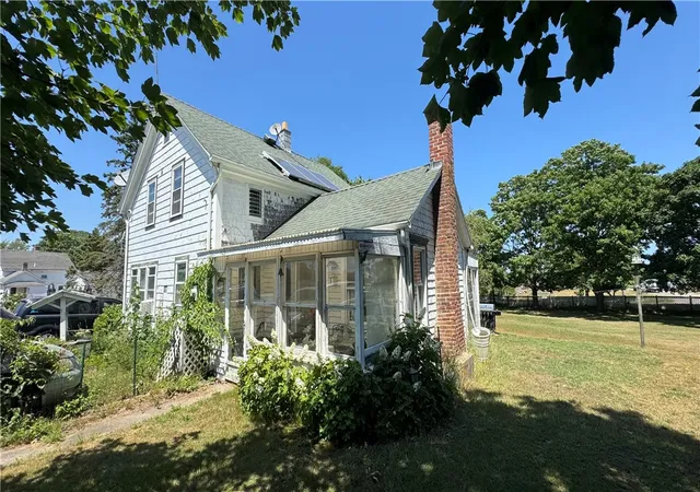 1st image of 526 Connecticut Ave, Block Island, RI 02807 | MLS# 1417009