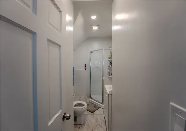 4th image of 264 Douglas Ave, Providence, RI 02908 | MLS# 1417029