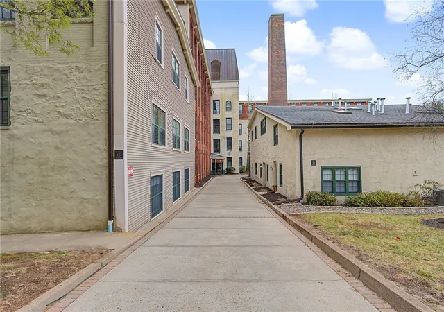 Homes for sale in Smithfield, RI | 15 Higgins St #317, Smithfield, RI 02917 | MLS# 1417037