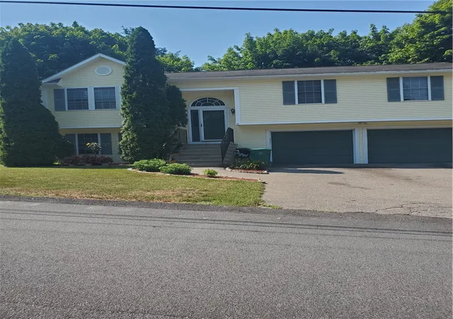 Homes for sale in Woonsocket, RI | 91 Oregon Ave, Woonsocket, RI 02895 | MLS# 1417070