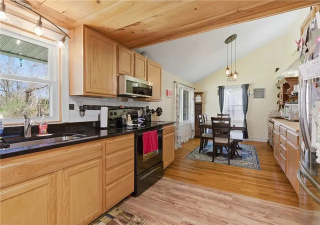 5th image of 48 Overlea Rd, North Smithfield, RI 02896 | MLS# 1417079