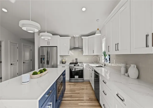 1st image of 700 Sandy Ln #9, Warwick, RI 02889 | MLS# 1417119