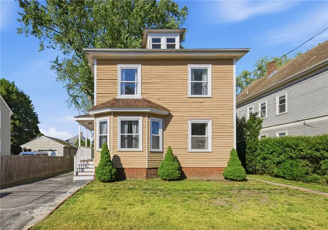 Homes for sale in East Providence, RI | 59 Bourne Ave, East Providence, RI 02916 | MLS# 1417036