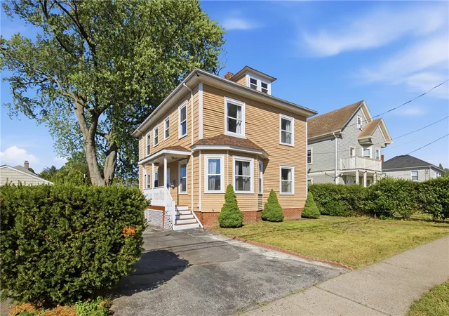 Homes for sale in East Providence, RI | 59 Bourne Ave, East Providence, RI 02916 | MLS# 1417036