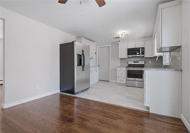 3rd image of 132 Potowomut Rd, Warwick, RI 02818 | MLS# 1417132
