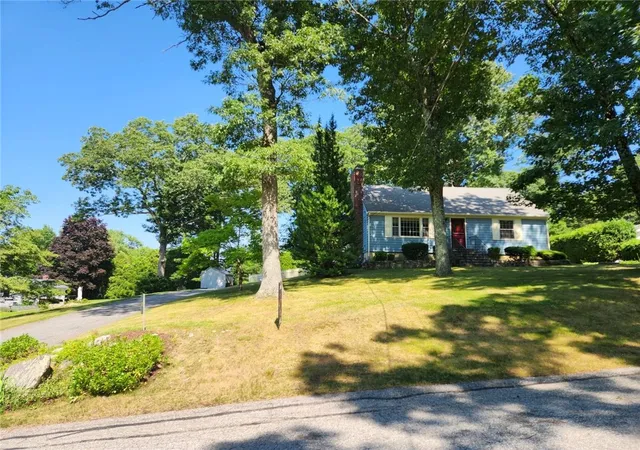 1st image of 4 Patricia Ave, North Smithfield, RI 02896 | MLS# 1417151